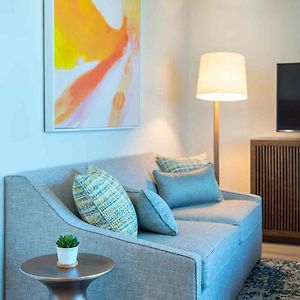 Lanai Adult King Guestroom Waterview
